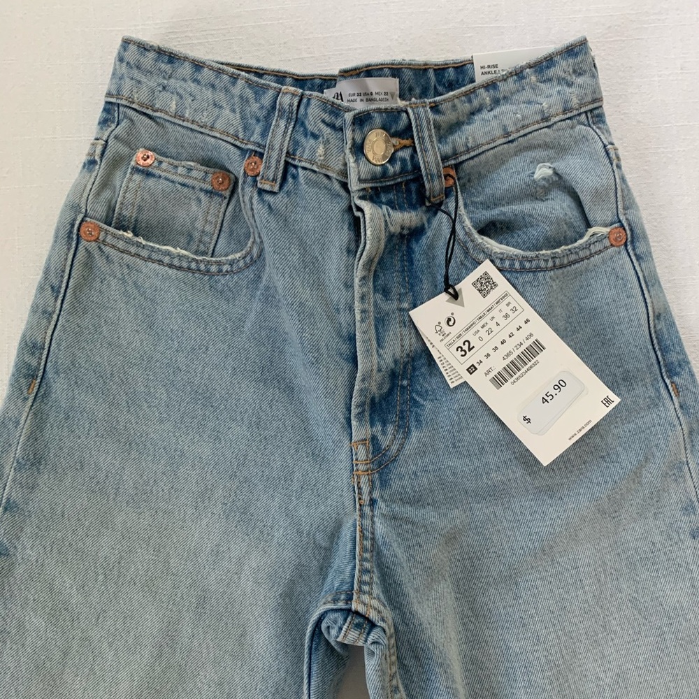 Zara - High rise ankle straight jeans